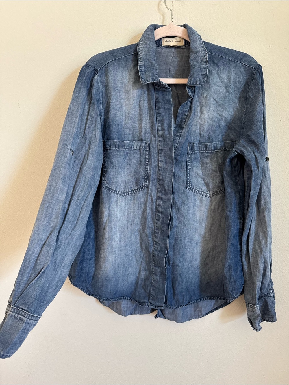 cloth & stone Blue Denim Chambray Button Down Shirt size L